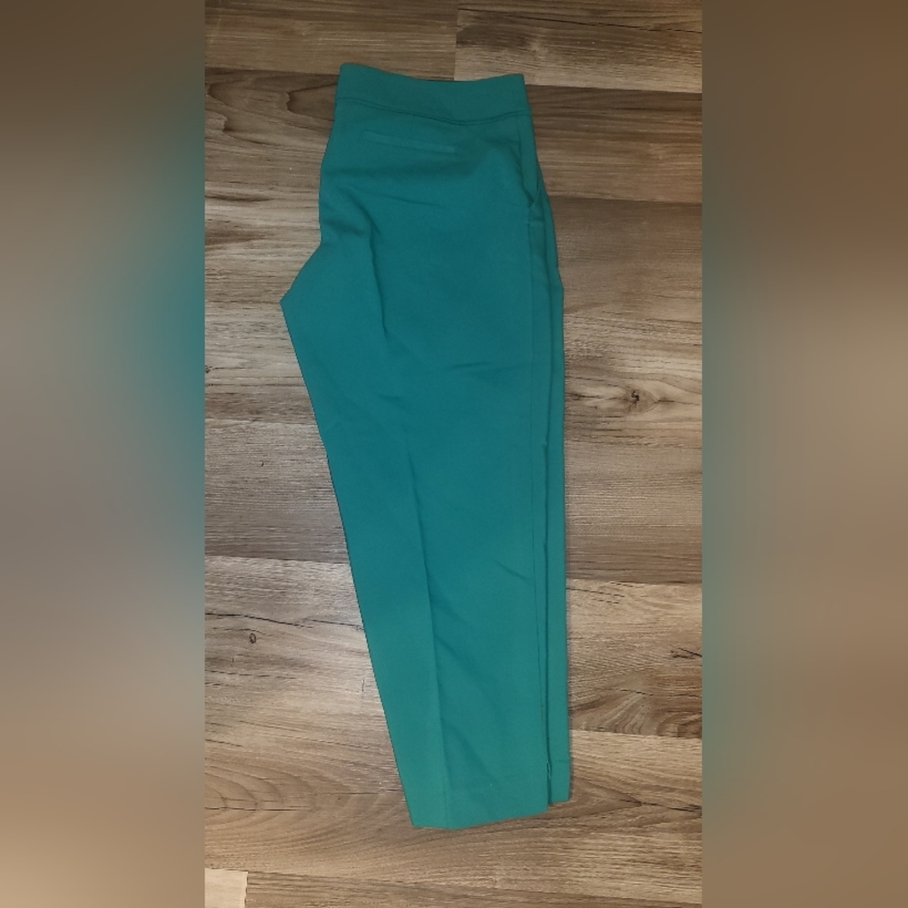 Woman's dress pant